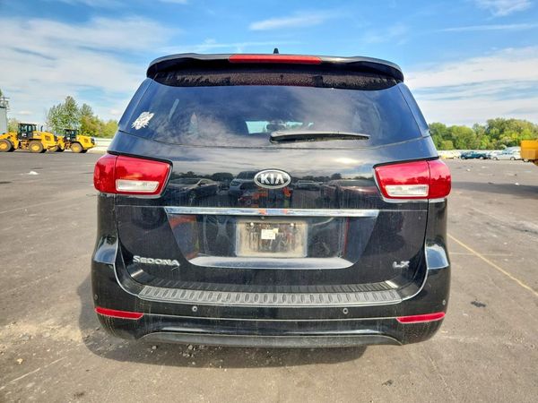 2016 KIA SEDONA LX - Middle-low