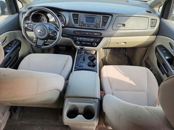 2016 KIA SEDONA LX - Middle-low