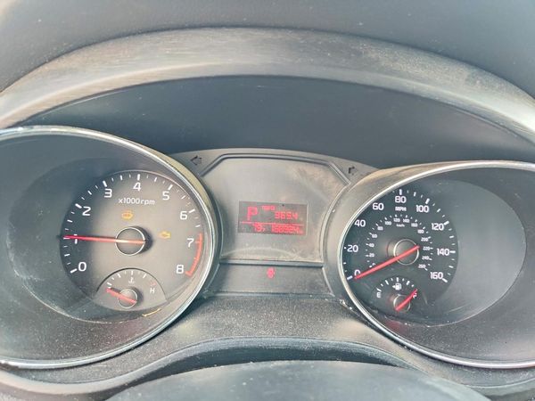 2016 KIA SEDONA LX - Middle-low