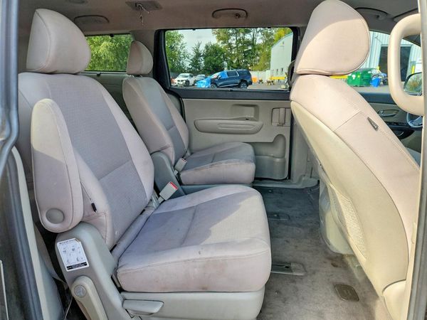 2016 KIA SEDONA LX - Middle-low