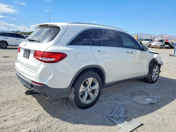 2016 MERCEDES-BENZ GLC