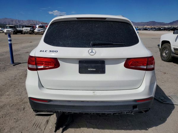 2016 MERCEDES-BENZ GLC