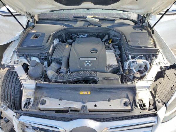 2016 MERCEDES-BENZ GLC