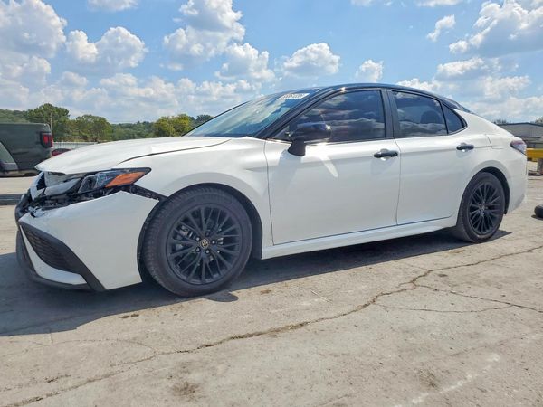 2022 TOYOTA CAMRY SOLA SE — Front 3/4