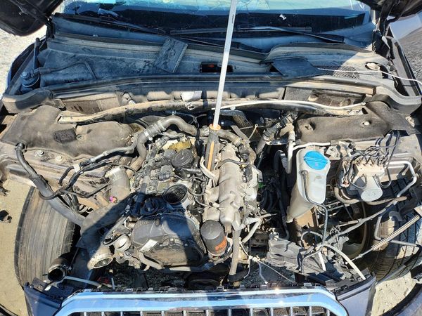 2016 AUDI Q5 — Engine bay