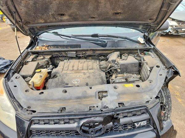 2012 TOYOTA RAV4 BASE Standard — Engine bay