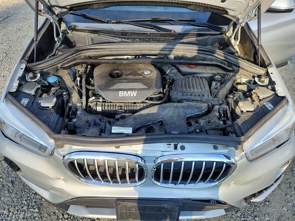 2016 BMW X1 xDrive28i — Engine bay