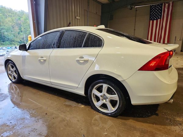 2013 VOLVO S60