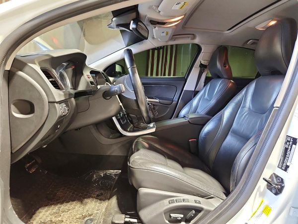 2013 VOLVO S60