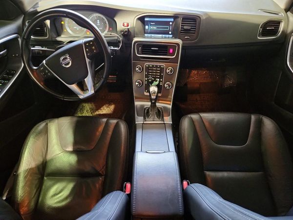 2013 VOLVO S60