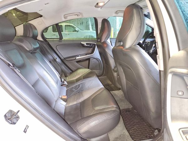2013 VOLVO S60
