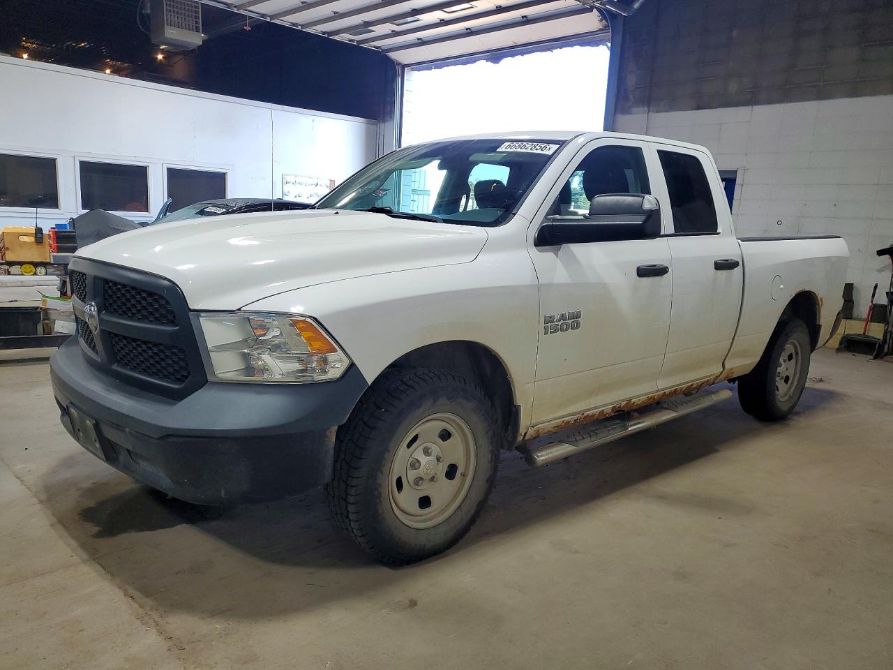 2016 RAM 1500 ST QUAD CAB 4X4