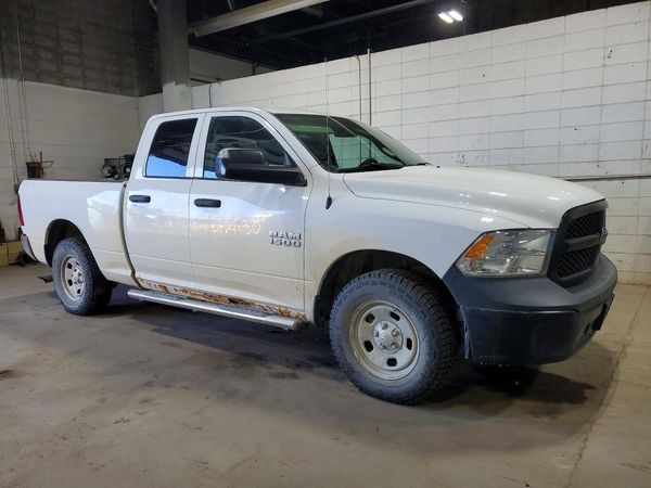 2016 RAM 1500 ST QUAD CAB 4X4