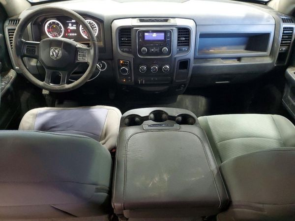 2016 RAM 1500 ST QUAD CAB 4X4