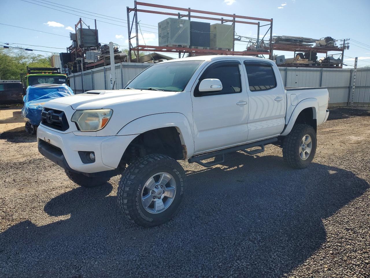 2014 TOYOTA TACOMA Delux Grade — Front 3/4
