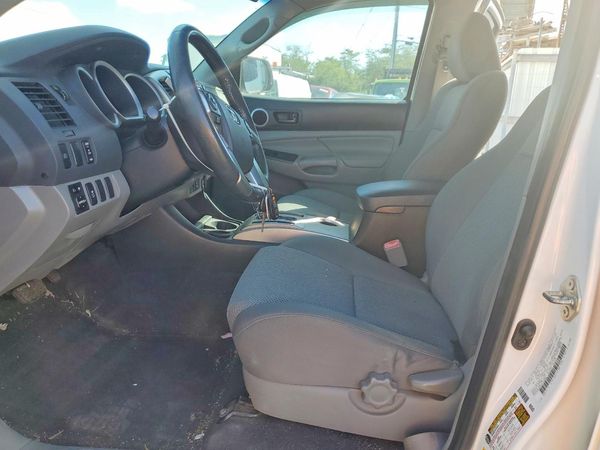 2014 TOYOTA TACOMA Delux Grade — DENT