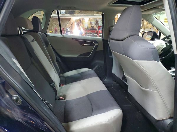 2019 TOYOTA RAV4 XLE / XLE Premium 4WD