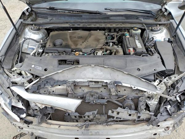 2018 TOYOTA CAMRY LE/SE/XLE/XSE — Engine bay