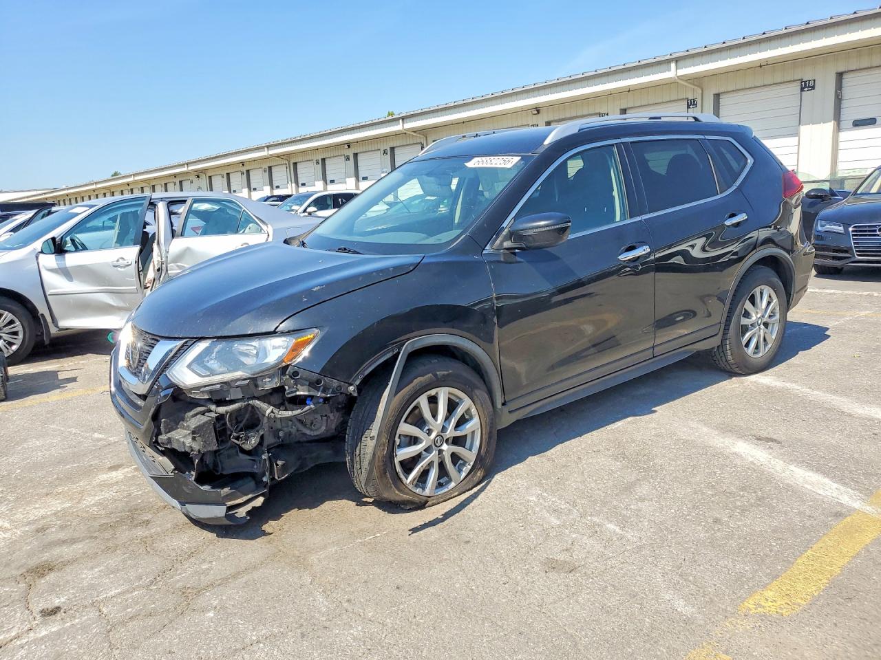 2018 NISSAN ROGUE — Front 3/4