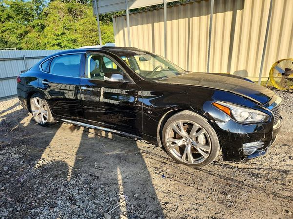 2016 INFINITI Q70L