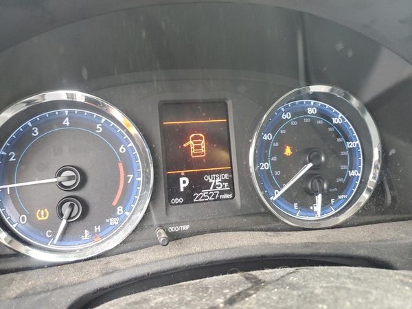2019 TOYOTA COROLLA