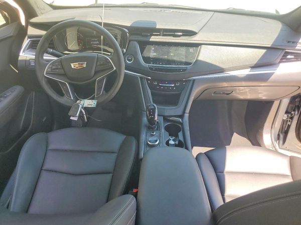 2025 CADILLAC XT5