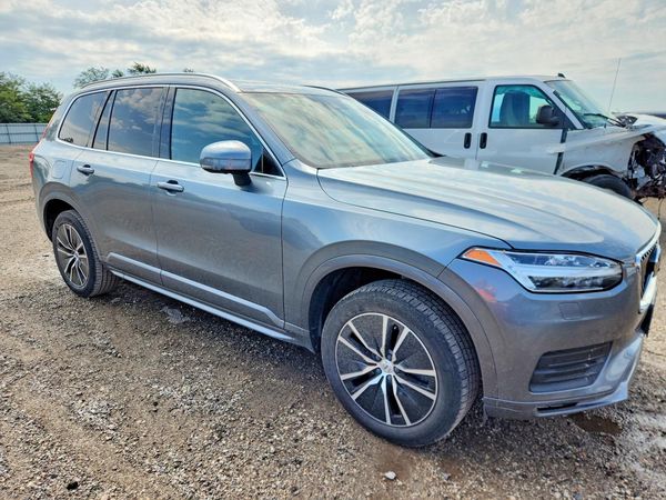 2020 VOLVO XC90 Momentum