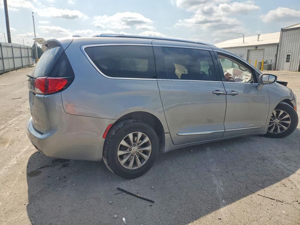 2019 CHRYSLER PACIFICA Touring L — PSRA