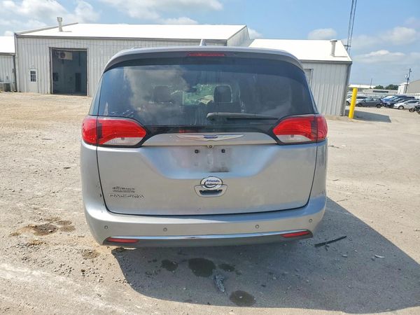 2019 CHRYSLER PACIFICA Touring L — DIRR