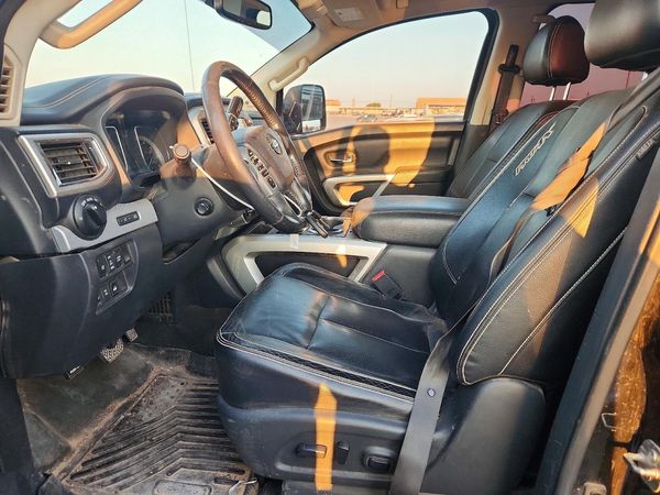 2018 NISSAN TITAN — DENT