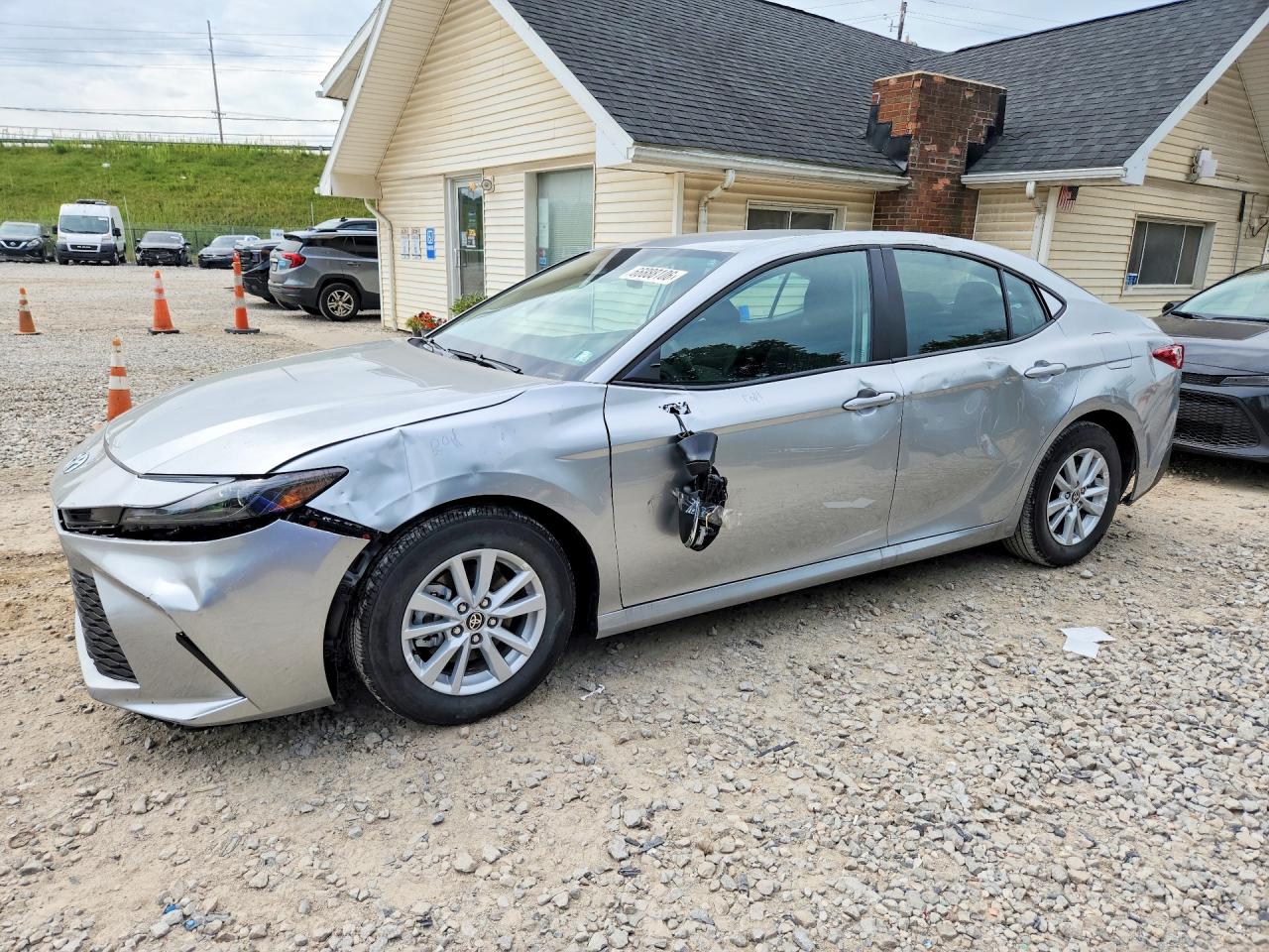 2026 TOYOTA CAMRY