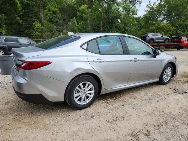 2026 TOYOTA CAMRY