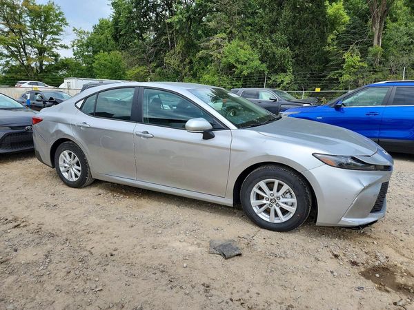 2026 TOYOTA CAMRY