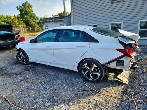 2023 HYUNDAI ELANTRA SEL w/Convenience Pkg