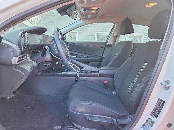 2023 HYUNDAI ELANTRA SEL w/Convenience Pkg