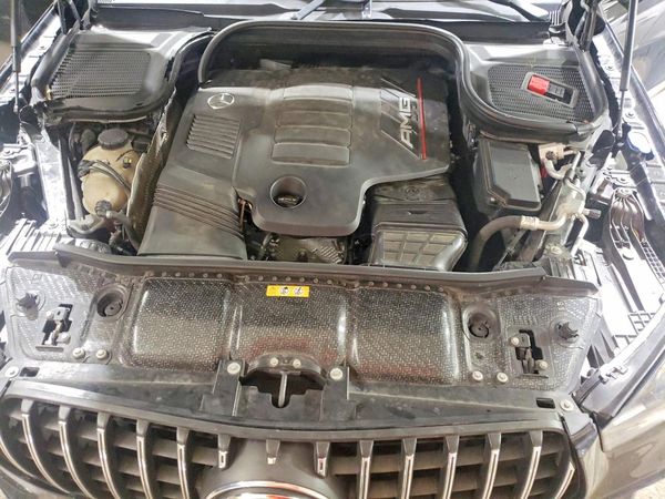 2021 MERCEDES-BENZ GLE AMG GLE53 — Engine bay