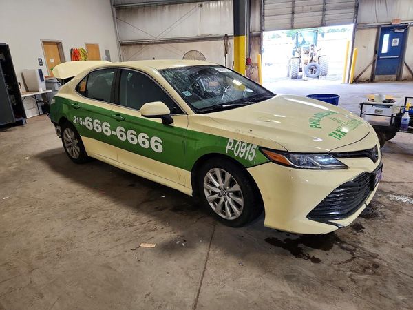 2019 TOYOTA CAMRY L/LE/SE/XLE — Passenger 3/4