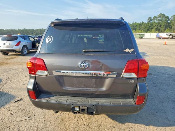2015 TOYOTA LAND CRUISER