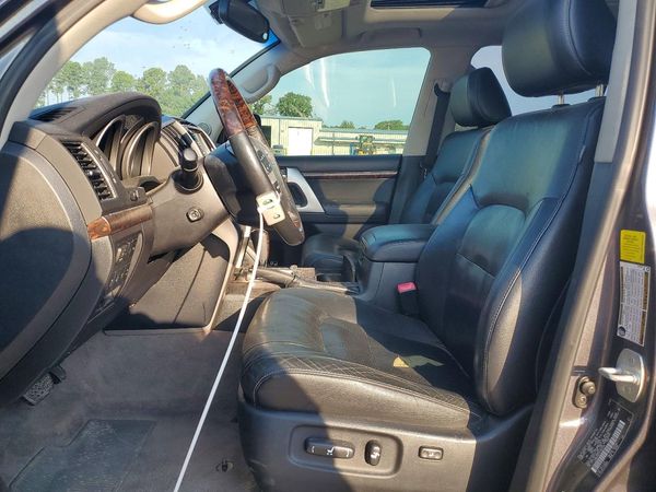 2015 TOYOTA LAND CRUISER
