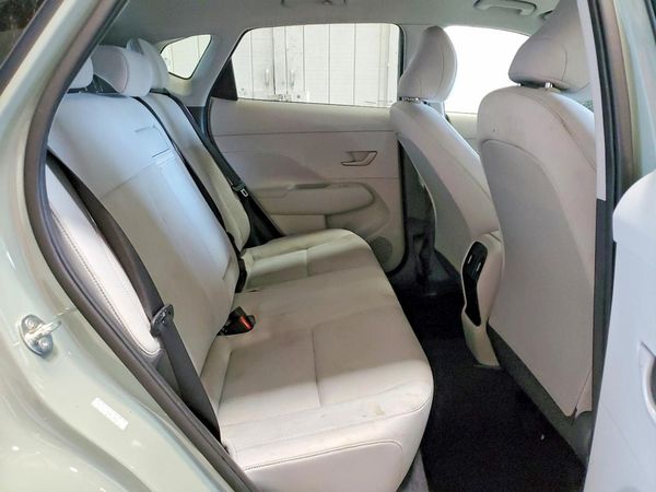 2024 HYUNDAI KONA SE