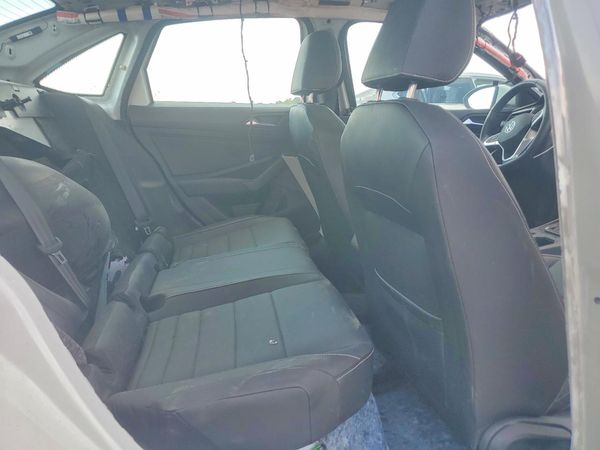 2023 VOLKSWAGEN JETTA SE w/ Sunroof