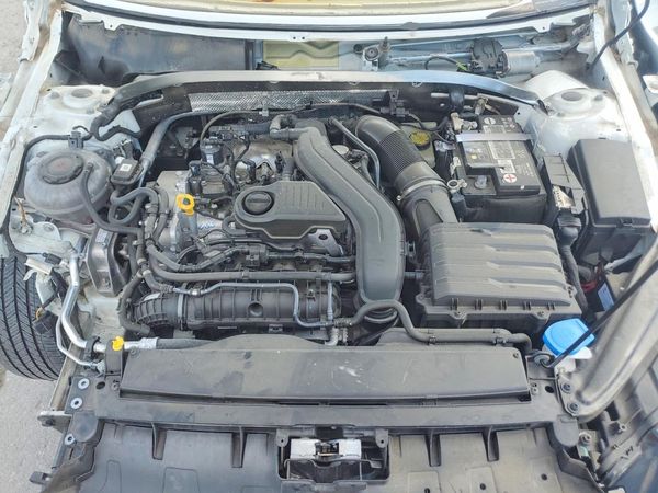 2023 VOLKSWAGEN JETTA SE w/ Sunroof