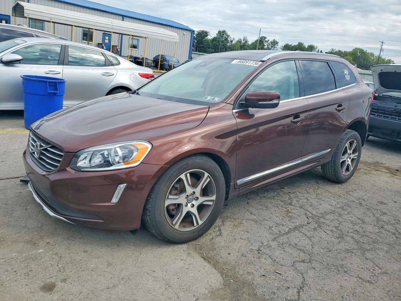 2015 VOLVO XC60