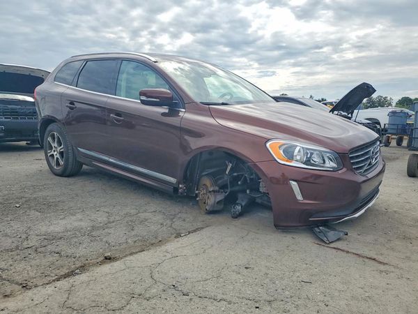 2015 VOLVO XC60
