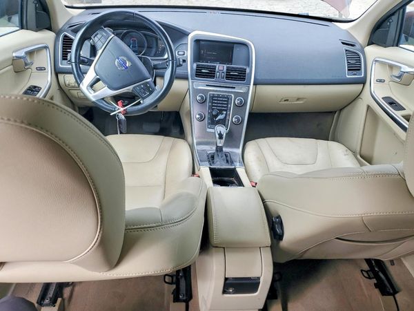 2015 VOLVO XC60