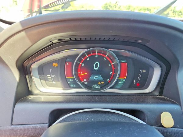 2014 VOLVO XC60