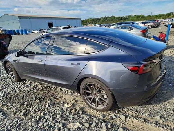 2023 TESLA 3