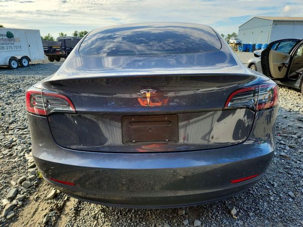 2023 TESLA 3