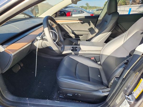 2023 TESLA 3