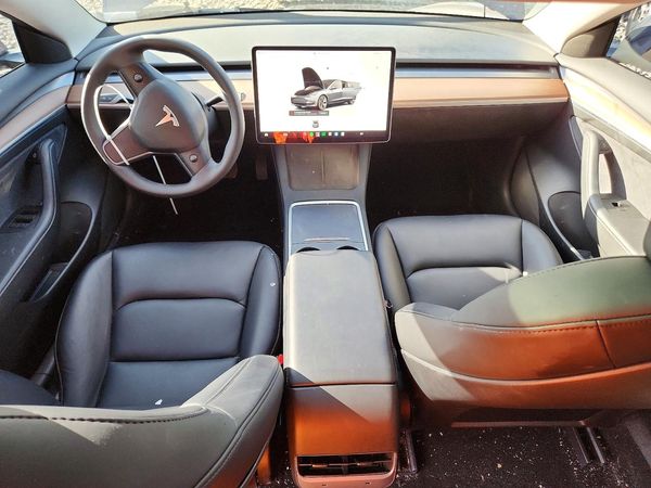 2023 TESLA 3